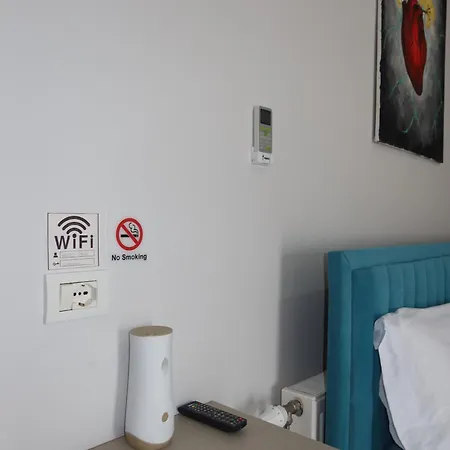 Tani Hotel *